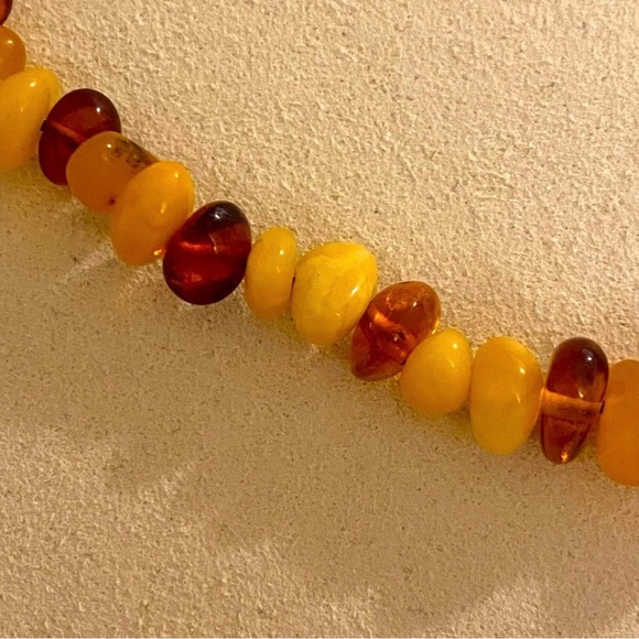 Vintage Natural Baltic Amber Necklace - Picture 3 of 9